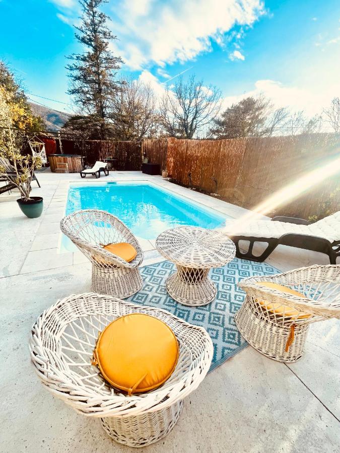 Cabanon Aloe Avec Piscine Chauffee & Bain Nordique Villa Veaux Exterior foto